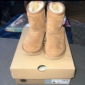 Toddler ugg boots size 9c